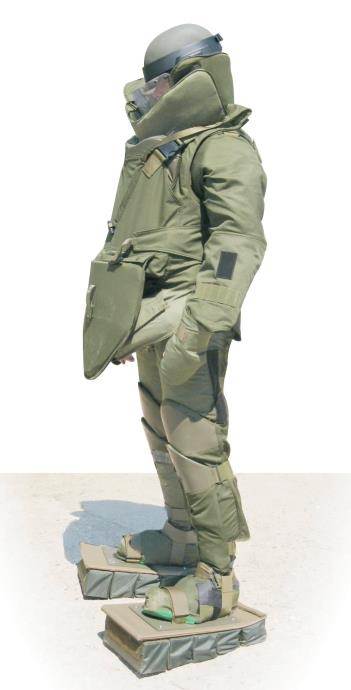 10.EOD-Protective-suit-for-mine-clearence2